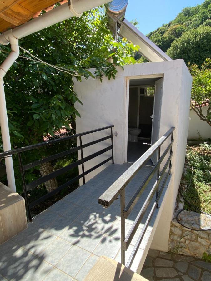 Villa Barbajonn'S Stone House Monemvasía Exterior foto